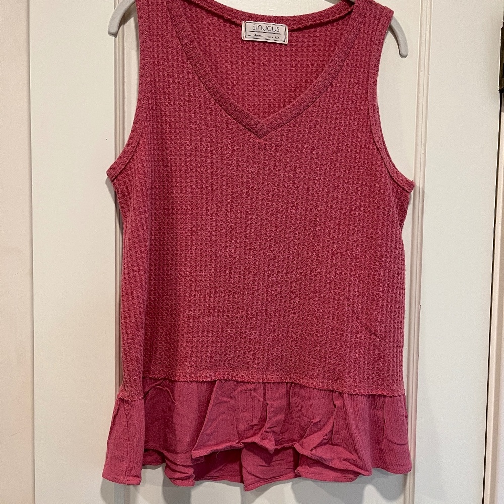 Sinuous Sleeveless V-Neck Tunic